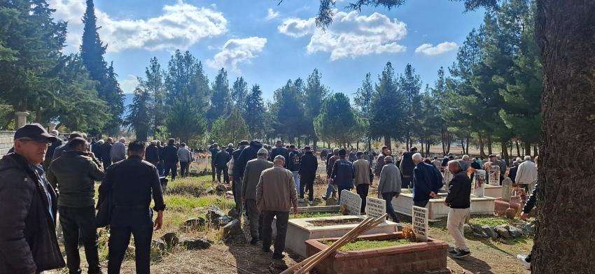 Burdur'da Yangında Can Veren Yaşlı Çift Toprağa Verildi