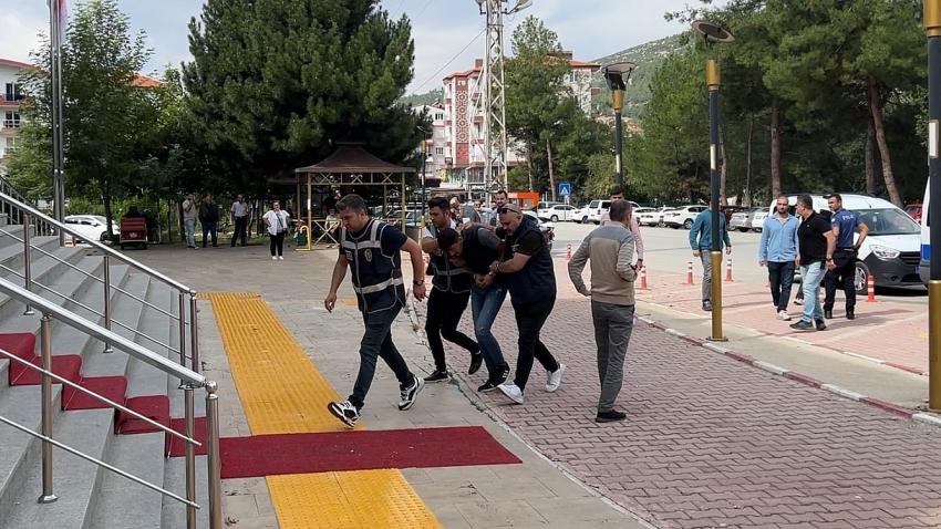 Burdur’da Kuzen Cinayeti Davası! İşte Mahkemede Yaşananlar