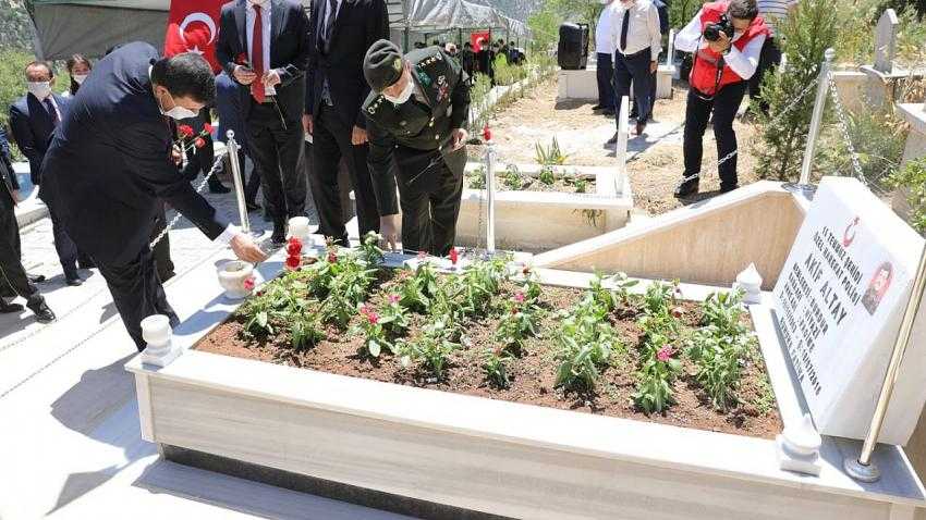 15 Temmuz şehidi polis memuru Akif Altay, kabri başında anıldı