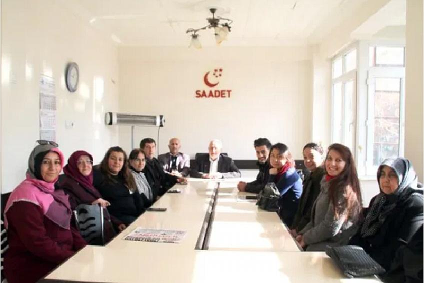 Saadet Partisi’nden gazeteciler onuruna yemek