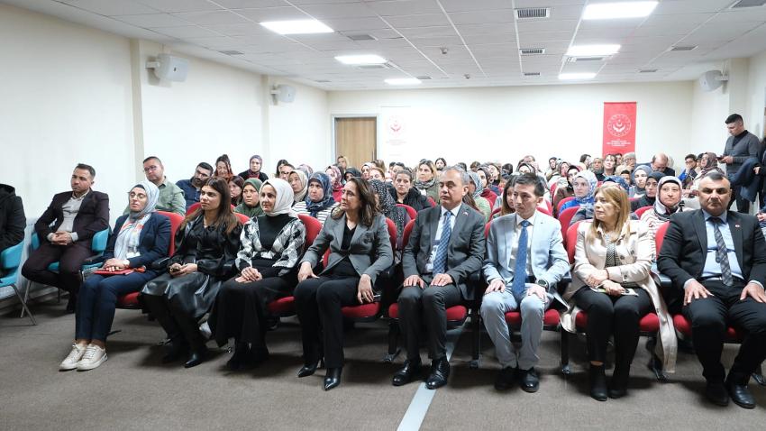 Vali Bilgihan, 2025 Aile Yılı Eğitim Programı’nda