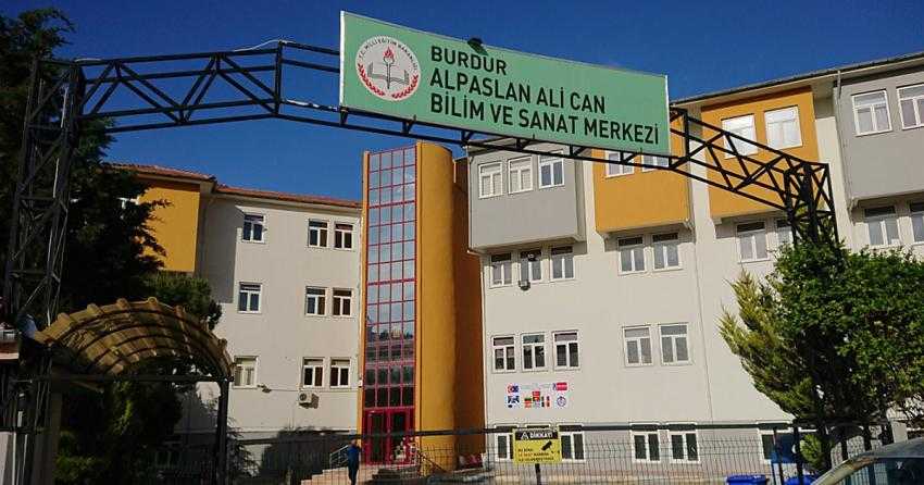 ALPASLAN ALİ CAN BİLSEM’DEN BÜYÜK BAŞARI