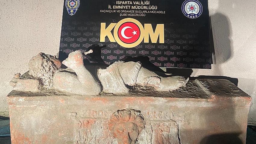 Burdur'daki tarihi eser operasyonunda lahit ele geçirildi