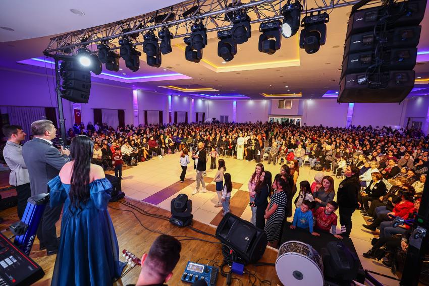 Burdur Belediyesi’nden Kadınlar Günü matinesi