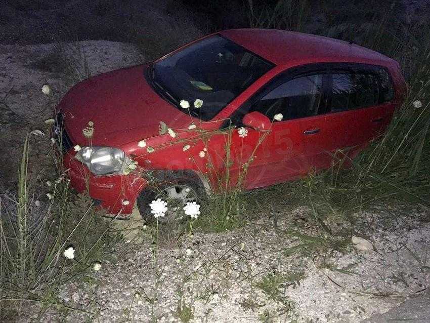 Sürücüyü arı soktu, araç takla attı