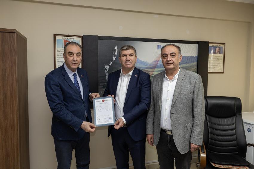 Burdur İçin Tarihi İmza! AVM Arazisinde Tapu Devri Tamam!
