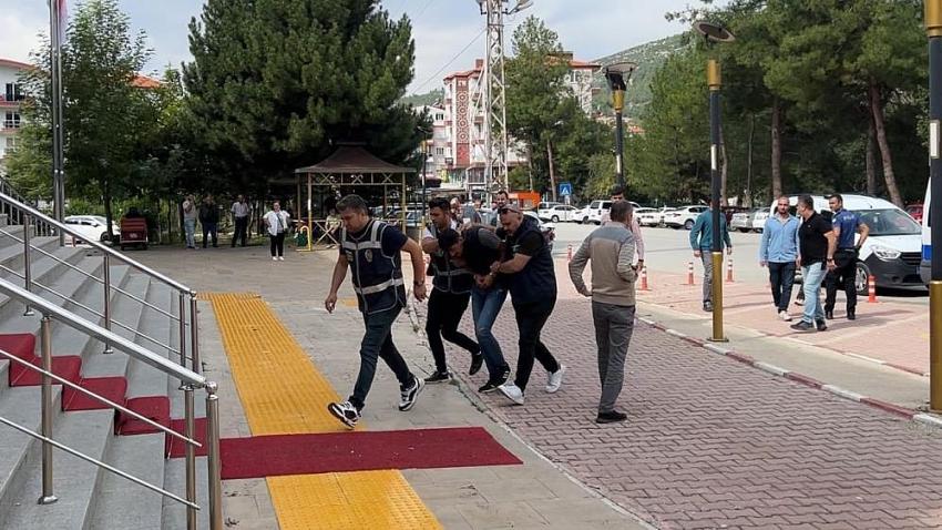 Burdur’da akraba cinayetinde ilk duruşma görüldü
