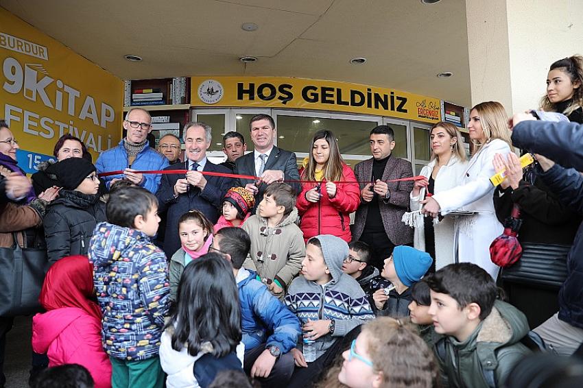 Burdur Belediyesi 9. Kitap Festivali başladı