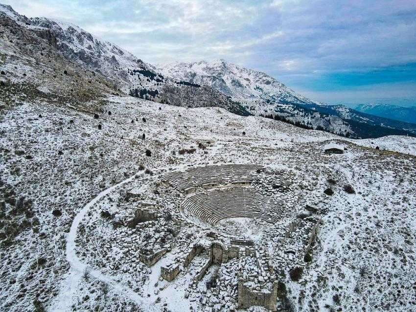 SAGALASSOS KARLAR ALTINDA