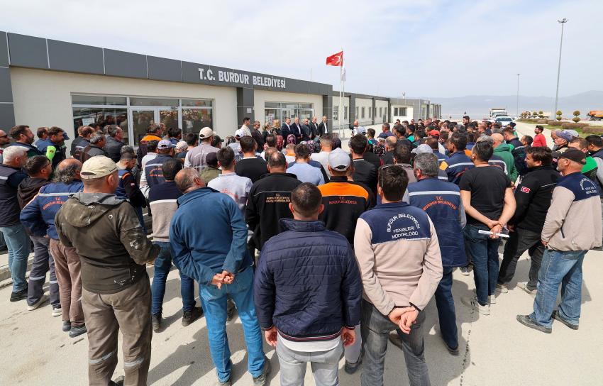 Başkan Ercengiz Personel ile bayramlaştı