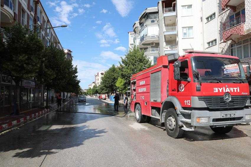 Belediye boş durmadı, Cadde ve sokaklar dip bucak yıkandı