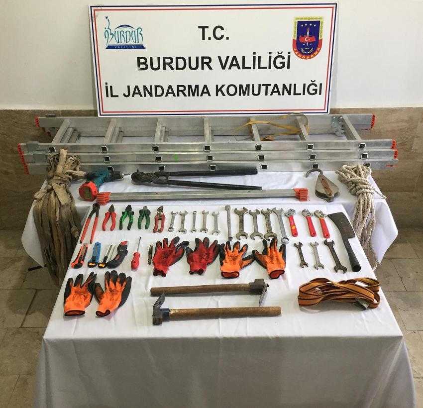 JANDARMADAN KABLO HIRSIZLARINA GEÇİT YOK