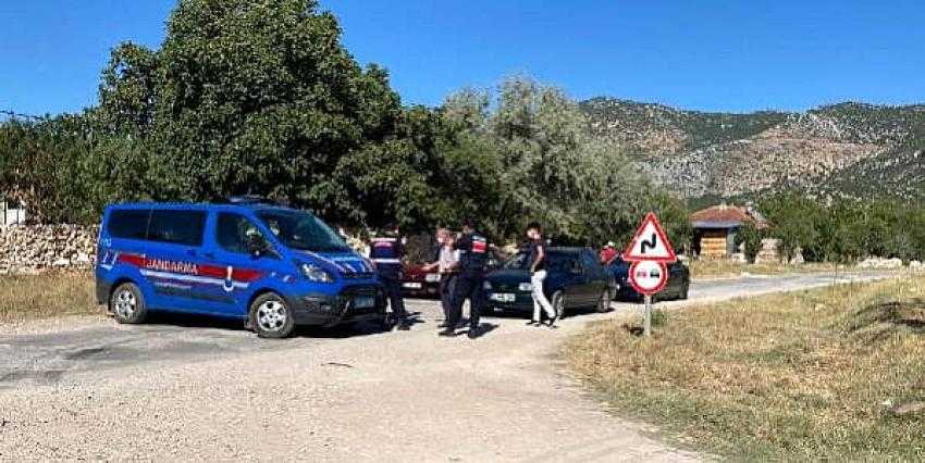 Bucak'ta Susuz Köyü Karantina Altına Alındı