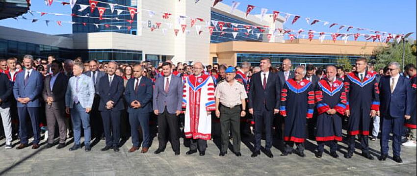 MAKÜ’DE AKADEMİK YIL AÇILIŞ TÖRENİ