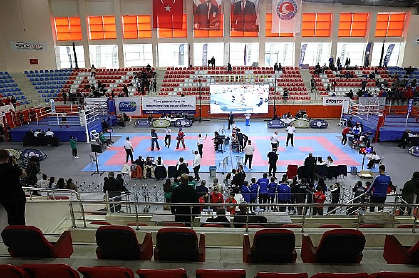 Üniversiteler Ligi Kick Boks Türkiye Şampiyonası MAKÜ’de başladı