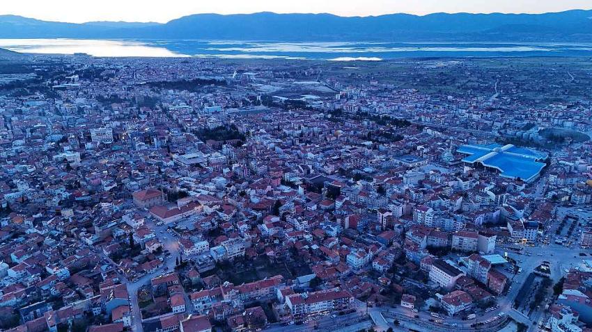 Burdur'un nüfusu2024 yılında 277 452 kişi