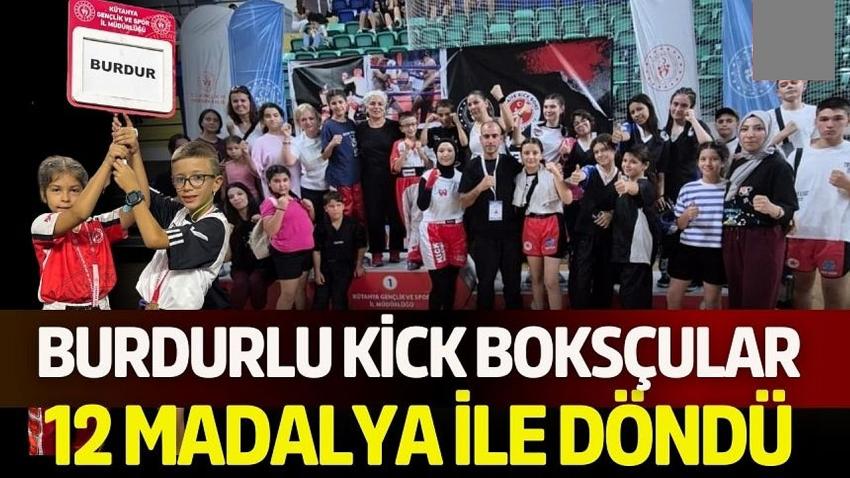 Burdurlu Kick Boksçular 12 Madalya ile Döndü