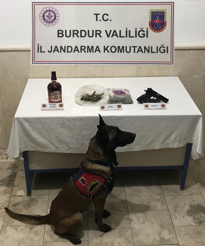   JANDARMA EKİPLERİNDEN UYUŞTURUCUYA GEÇİT YOK
