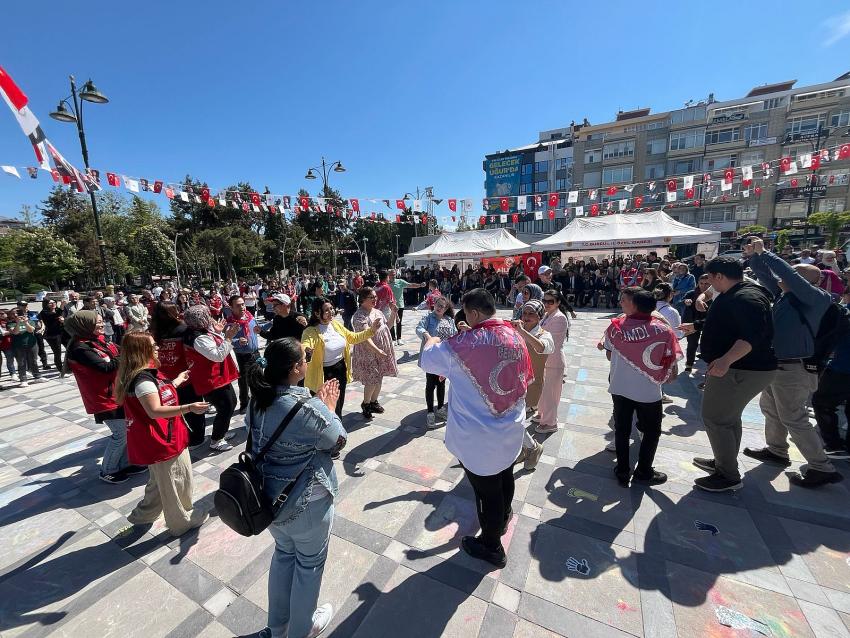 Burdur’da Kınalar Yakıldı, Dualar Edildi