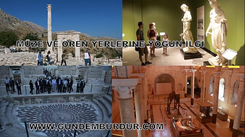 MÜZE VE ÖREN YERLERİNE YOĞUN İLGİ