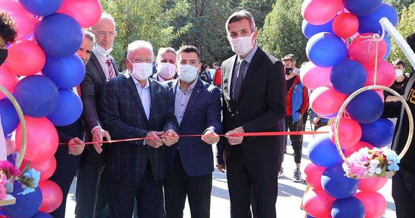 CUMHURİYET ANADOLU LİSESİ’NDE TÜBİTAK 4006 BİLİM FUARI