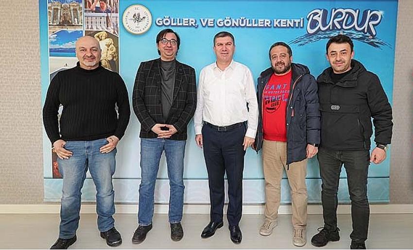 Duayen Gazetecilerden Başkan Ercengiz’e ziyaret