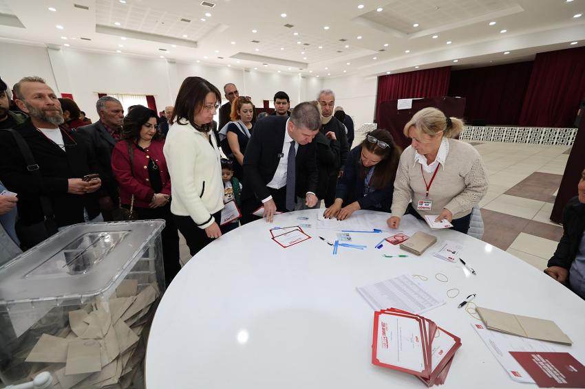 Burdur'da CHP'nin Ön Seçimine Yoğun Katılım