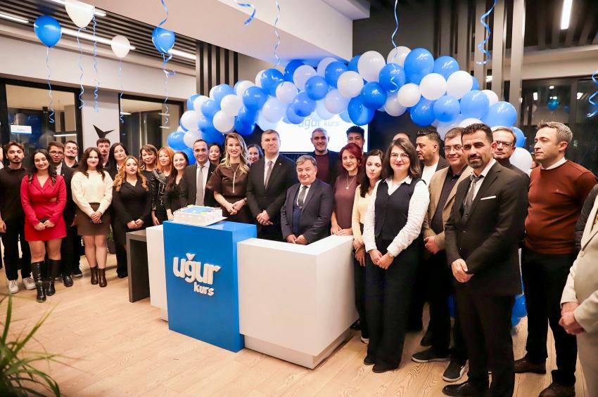 *Burdur Uğur Kurs’ta 24 Kasım Öğretmenler Günü Coşkusu