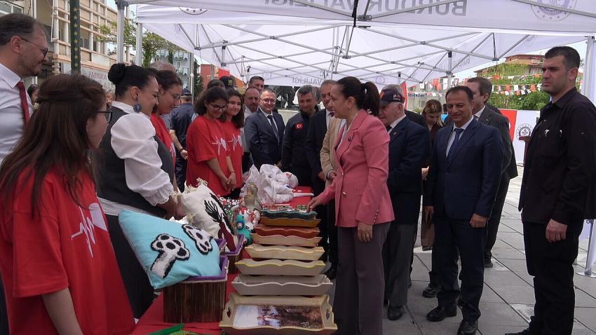 Burdur’da Engelliler Haftası’nda Engelsiz Yetenekler Sahne Aldı