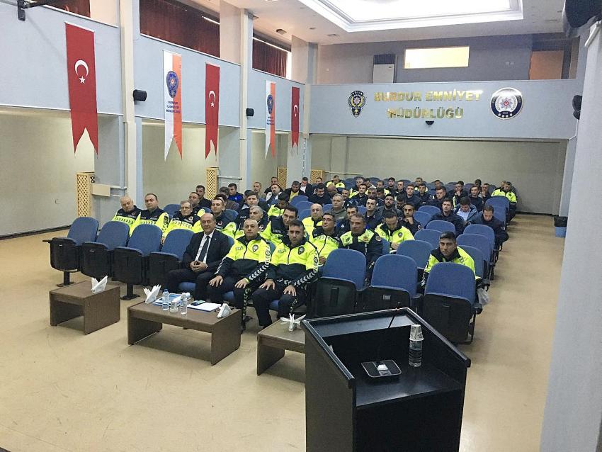 Burdur Trafiğinde Görsel Devrim: Levhalar Sadeleşiyor!