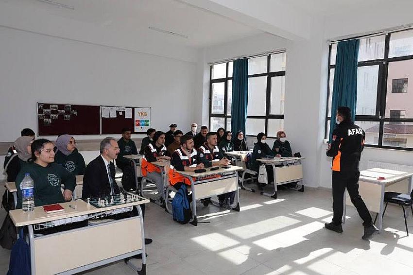 Gerçeği aratmayacak deprem tatbikatı