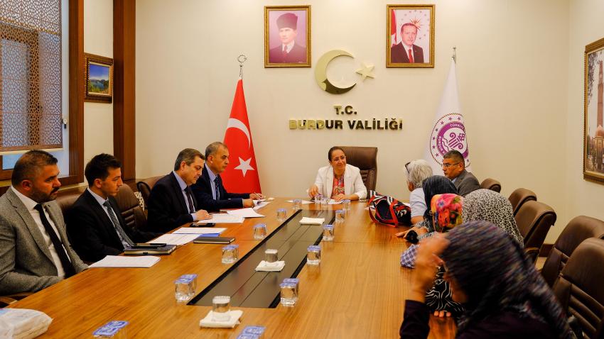 Burdur’da Vatandaşlar Taleplerini Vali’ye İletti