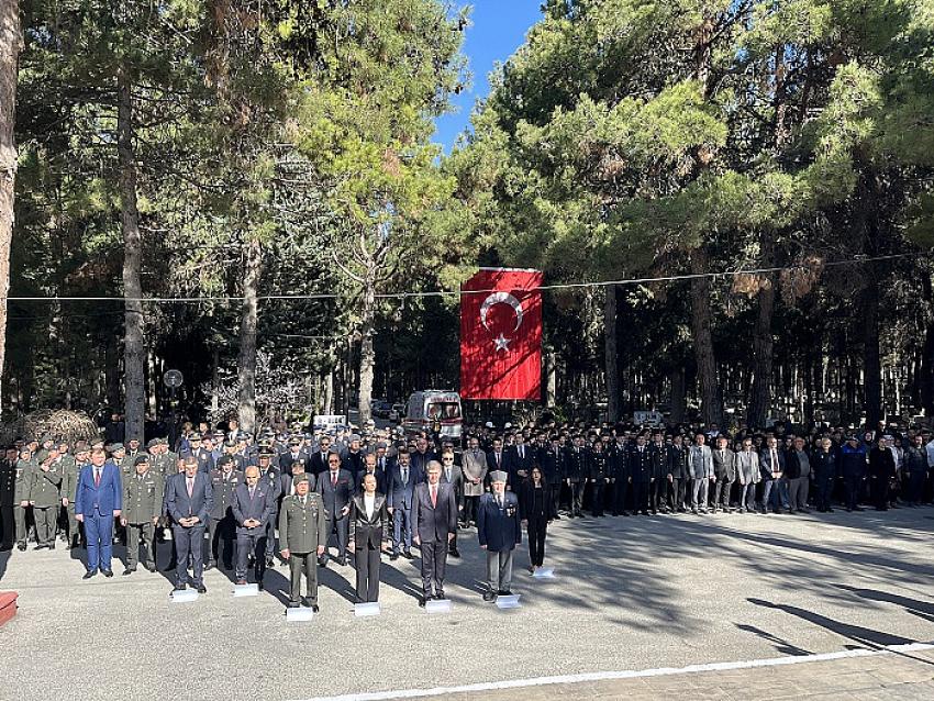 Burdur Şehitliğinde Duygusal Tören: Şehitler Dualarla Anıldı!