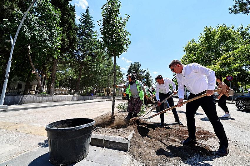 Başkan Ercengiz İstasyon Caddesi