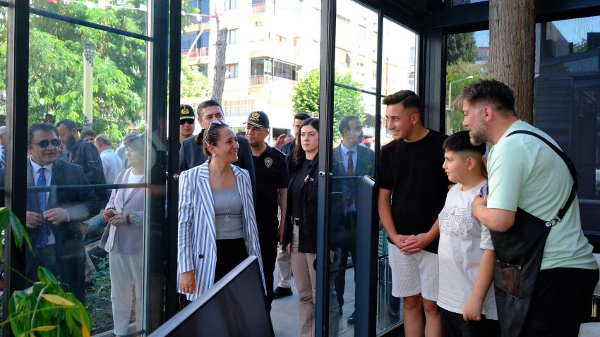 Vali Bilgihan’dan Esnafa Farkındalık Ziyareti