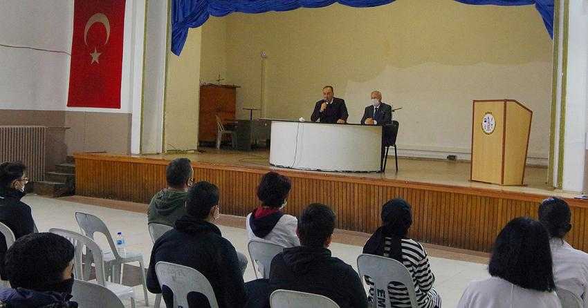 BAŞKAN YUSUF KEYİK’TEN ÖĞRENCİLERLE KARİYER GÜNLERİ PROGRAMI