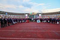 MAKÜ’DE MEZUNİYET COŞKUSU: 7 BİN ÖĞRENCİ KEP ATTI!