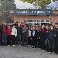 Burdur’un Son Bakır Ustası Hasan İmrak, Öğrencilere Mesleğin Sırlarını Anlattı