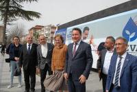 Ali Babacan, Burdur'da halkı selamladı
