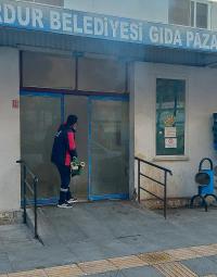 Burdur Belediyesi İlaçlama çalışmalarına devam ediyor