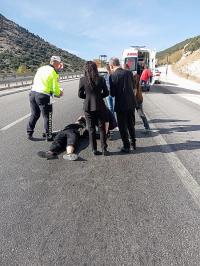 Burdur Yolu Üzerinde Kaza Yapan Motosikletliye İlk Müdahale Kurum Müdürlerinden Geldi