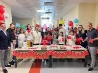 Burdur'da Hastanede Tedavi Gören Çocuklara 23 Nisan Sürprizi