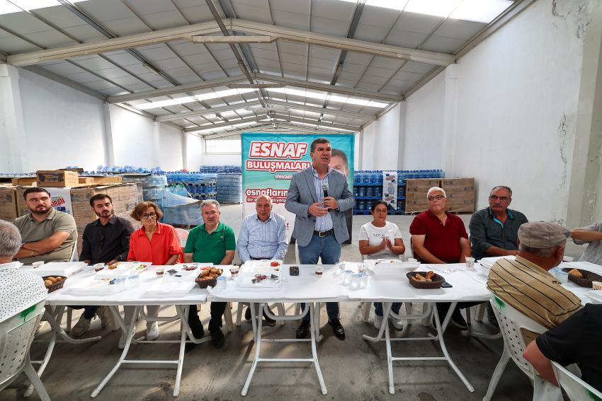 Başkan Ercengiz, Mahrukatçılar sitesi esnafıyla kahvaltıda buluştu