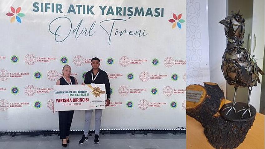 BURDURLU ÖĞRENCİ TÜRKİYE BİRİNCİSİ