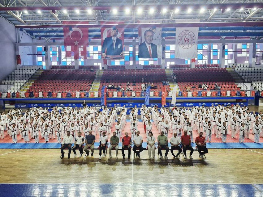 Taekwondo Siyah Kuşak ve Dan Sınavı Burdur’da Gerçekleştirildi