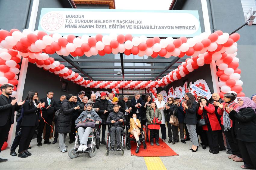 Burdur Belediyesi’ne sağlıklı şehirler yarışmasından ödül