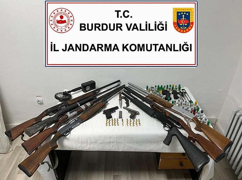 BURDUR JANDARMASINDAN UYUŞTURUCU OPERASYONU 2 KİŞİ TUTUKLANDI