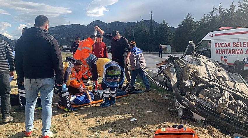 BUCAK KIZILKAYA KAVŞAĞI’NDA FECİ KAZA:1 ÖLÜ 6 YARALI 