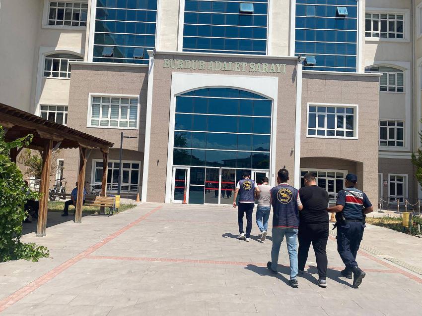 Silah Ticareti İçin Hayvan Çaldılar