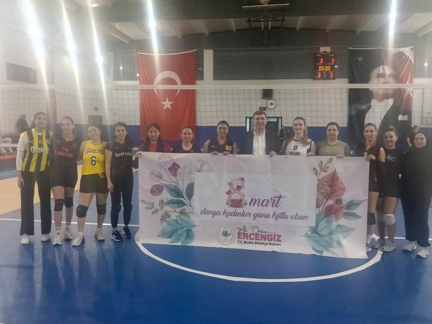 Burdur Belediyesi 8 Mart Kadınlar Günü Voleybol turnuvası sona erdi